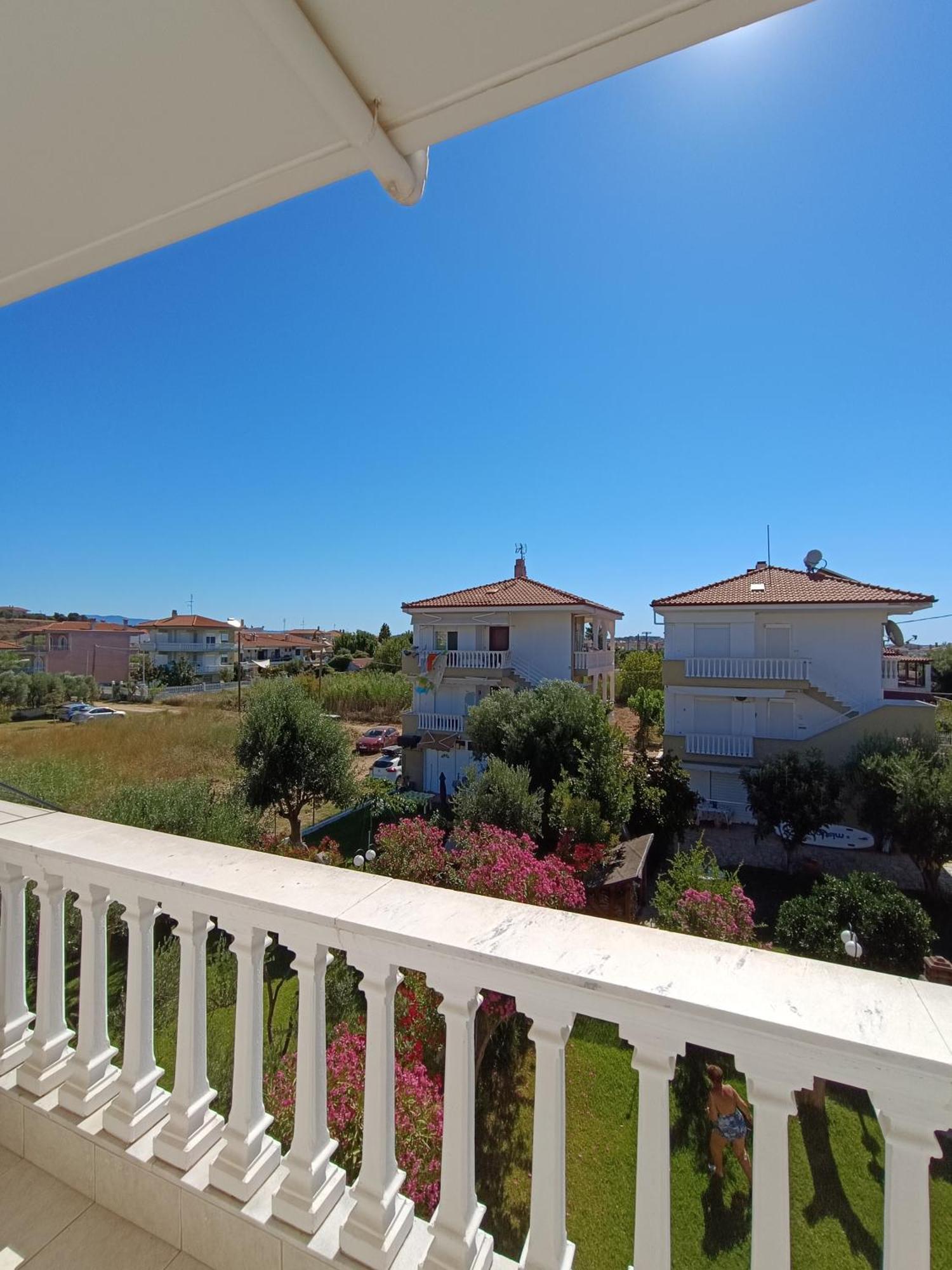 Dimar1 Seaside Apartment Паралия-Дионисиу Экстерьер фото